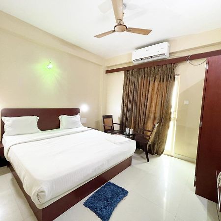 Hotel Golden Wave Puri Kültér fotó
