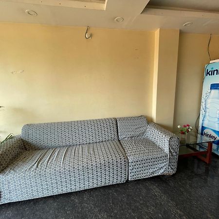 Hotel Golden Wave Puri Kültér fotó