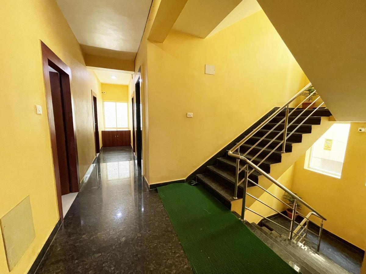 Hotel Golden Wave Puri Kültér fotó
