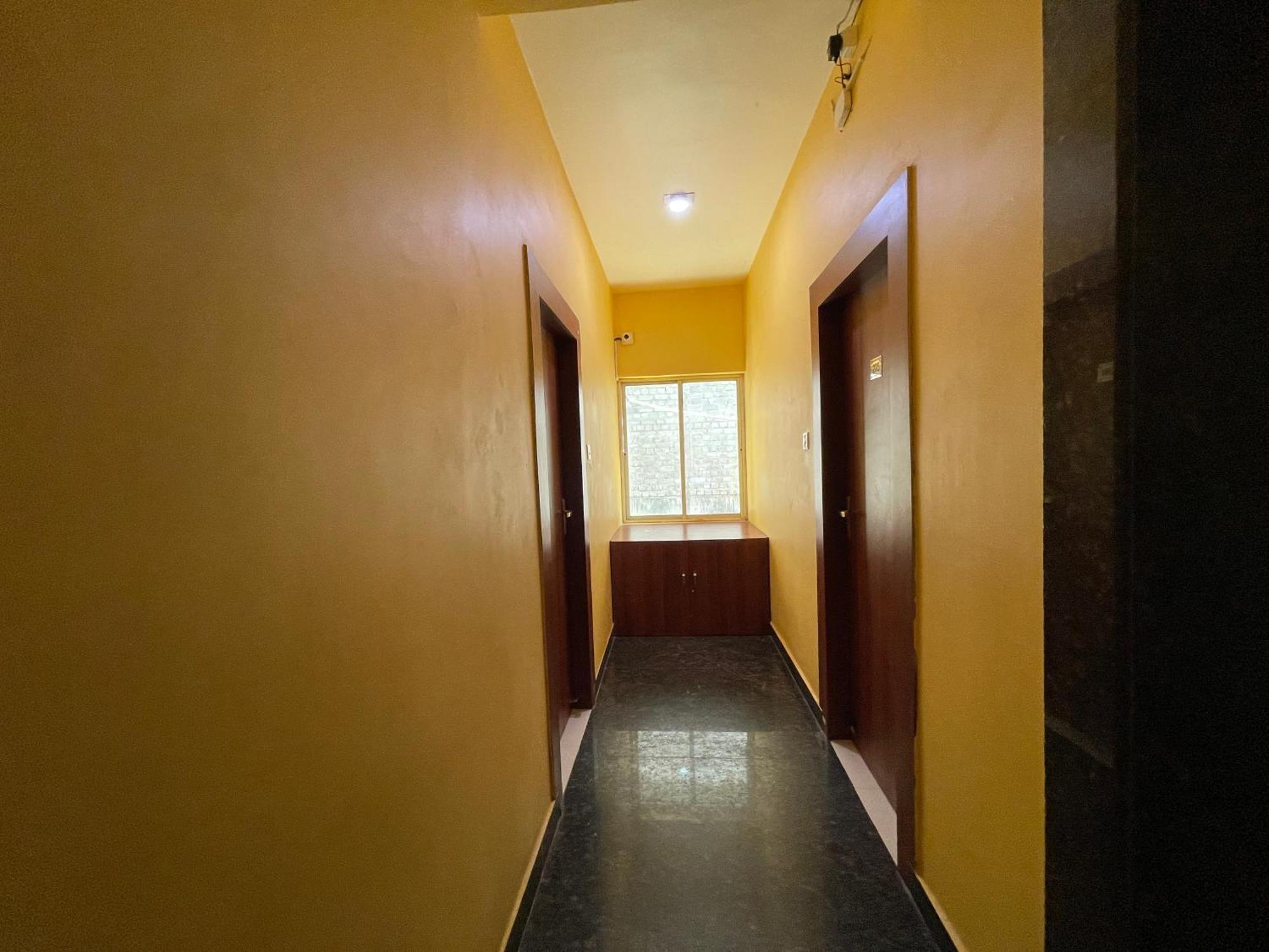 Hotel Golden Wave Puri Kültér fotó