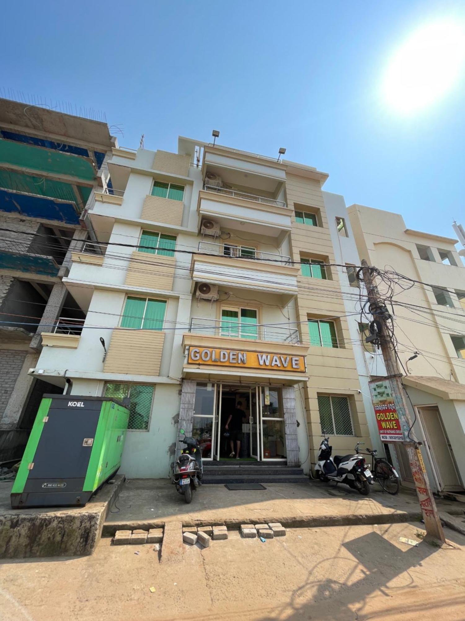 Hotel Golden Wave Puri Kültér fotó